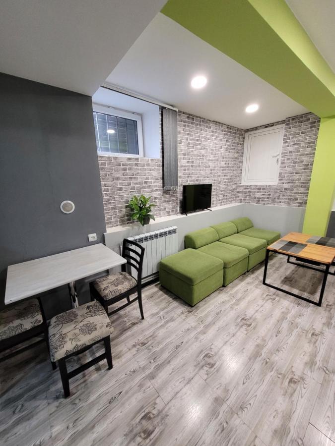 Дом 33 Возле Клиники Астхик Vila Erevan Exterior foto