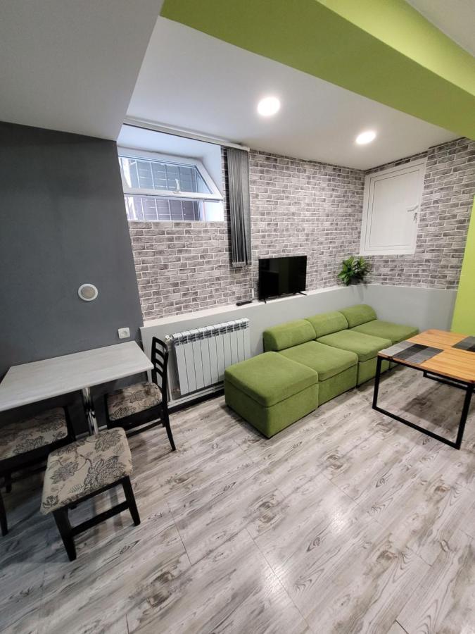 Дом 33 Возле Клиники Астхик Vila Erevan Exterior foto